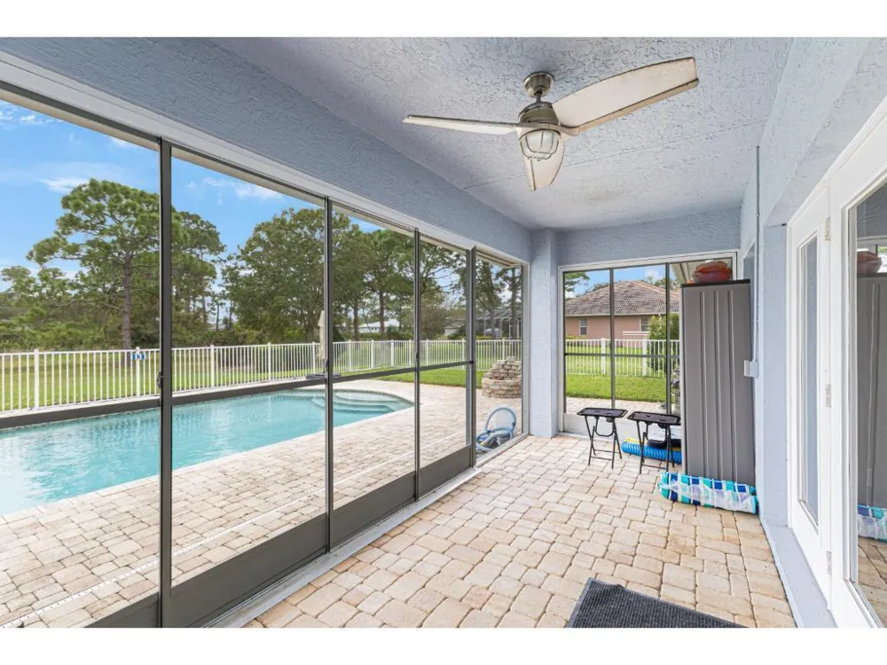 10611 Pine Needle Drive Fort Pierce, FL 34945
