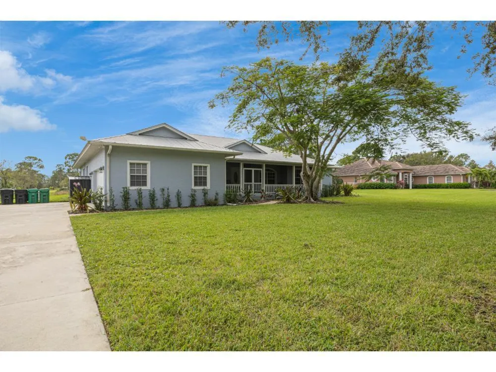 10611 Pine Needle Drive Fort Pierce, FL 34945