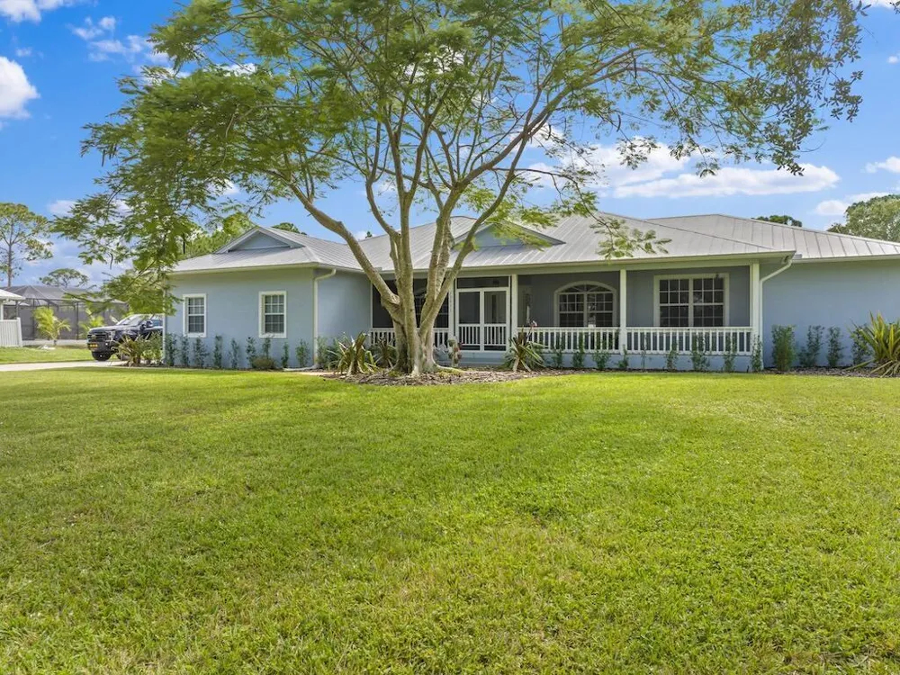 10611 Pine Needle Drive Fort Pierce, FL 34945