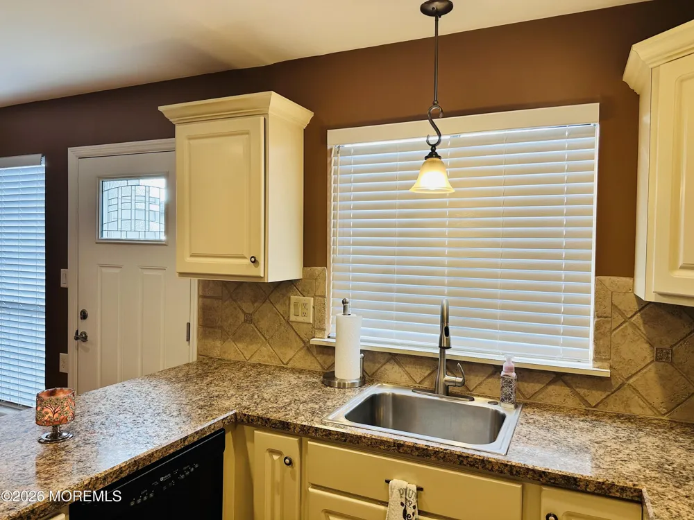 13 Romford Lane Manchester, NJ 08759