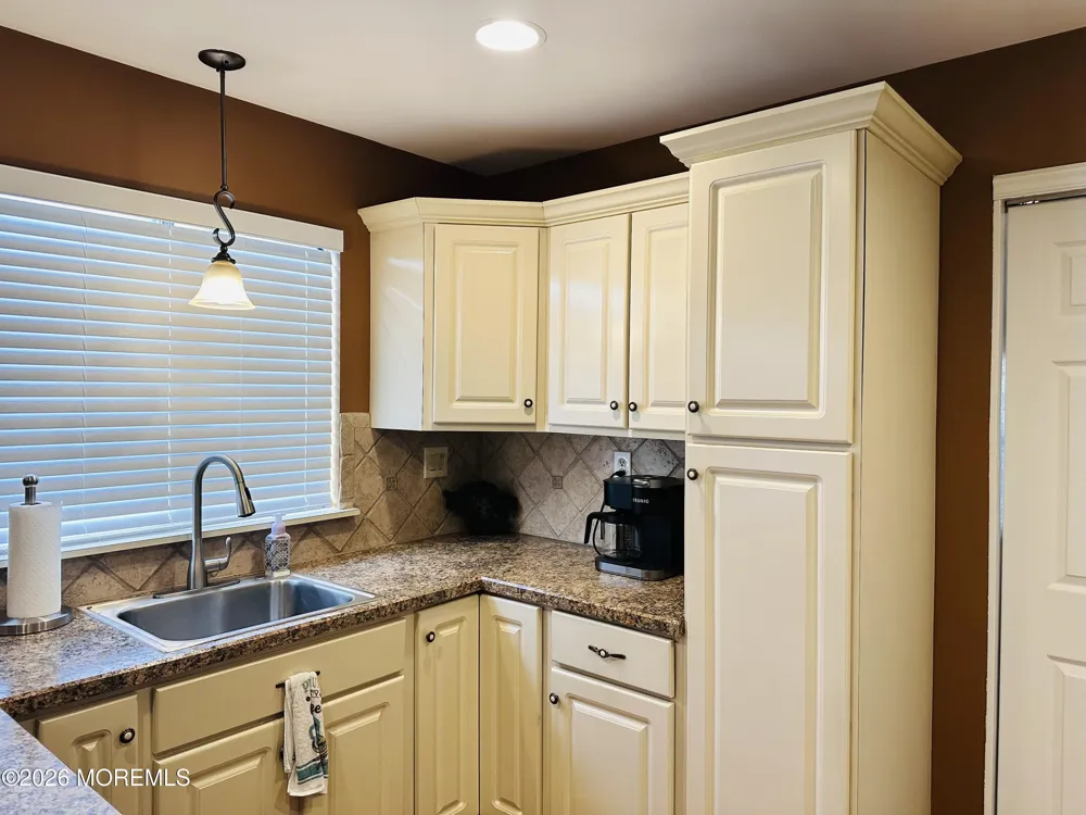 13 Romford Lane Manchester, NJ 08759