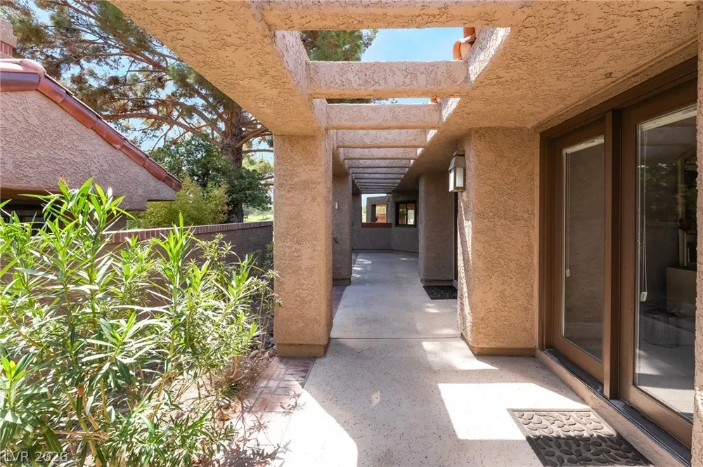 7307 Mission Hills Drive Las Vegas, NV 89113