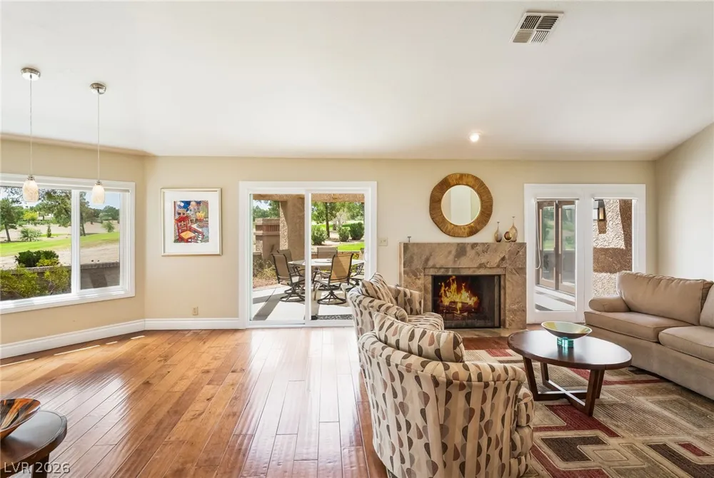 7307 Mission Hills Drive Las Vegas, NV 89113