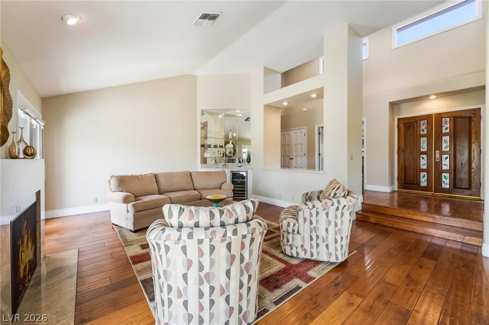 7307 Mission Hills Drive Las Vegas, NV 89113