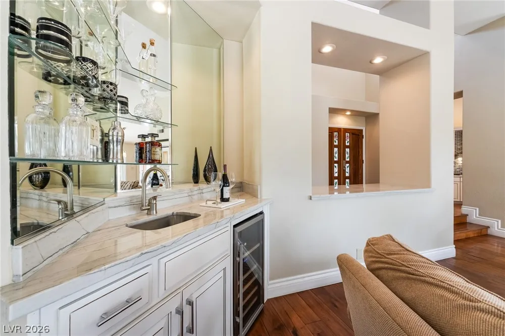 7307 Mission Hills Drive Las Vegas, NV 89113