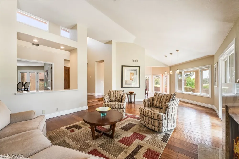 7307 Mission Hills Drive Las Vegas, NV 89113