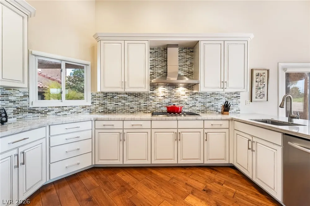 7307 Mission Hills Drive Las Vegas, NV 89113