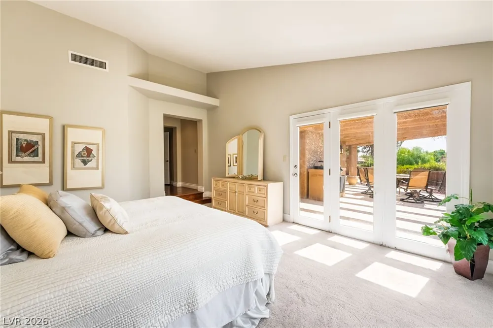 7307 Mission Hills Drive Las Vegas, NV 89113