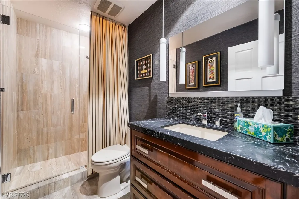 7307 Mission Hills Drive Las Vegas, NV 89113