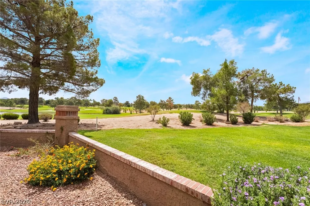 7307 Mission Hills Drive Las Vegas, NV 89113
