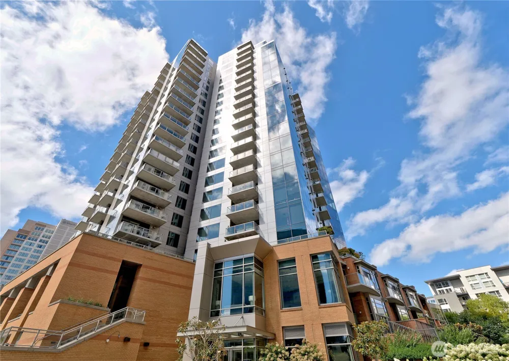 10610 NE 9th Place #605 Bellevue, WA 98004