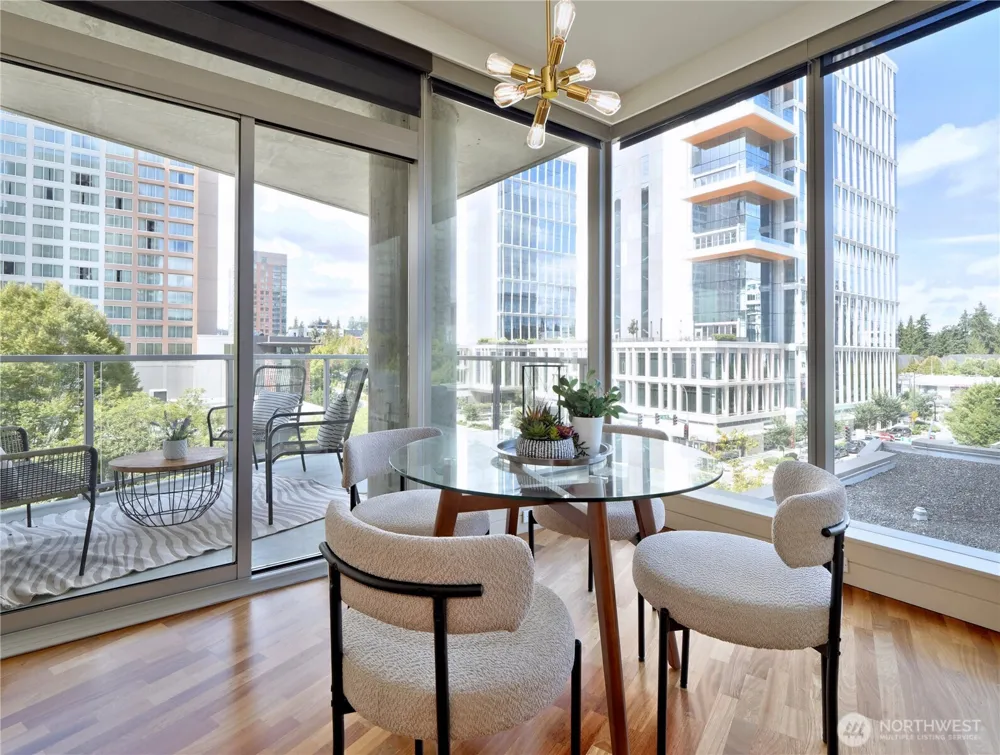 10610 NE 9th Place #605 Bellevue, WA 98004
