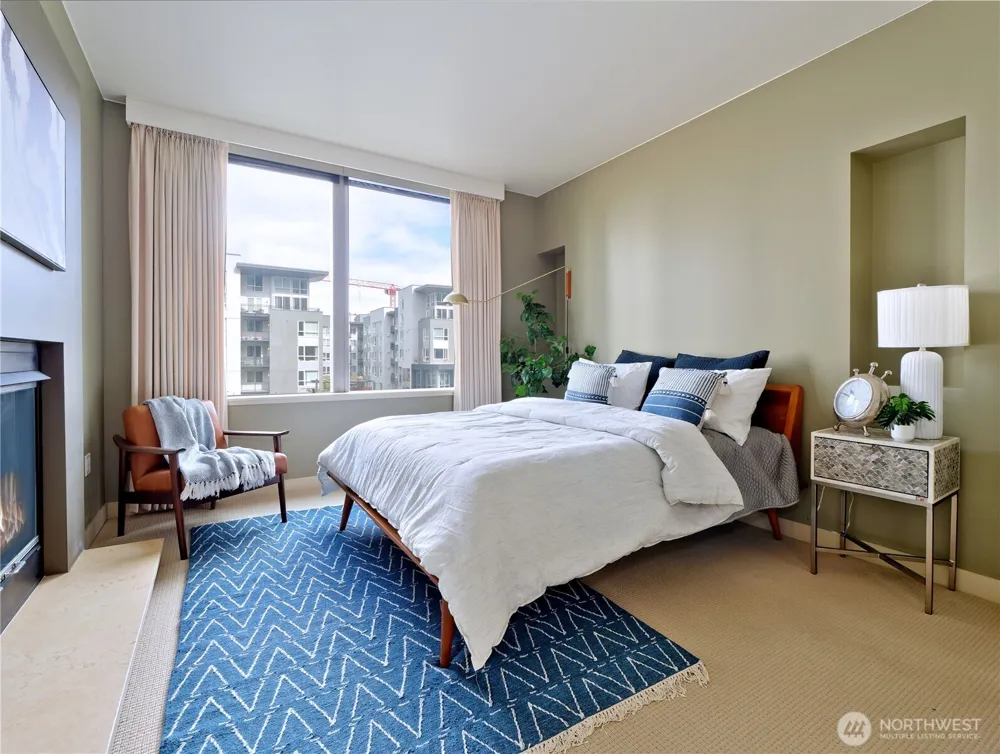 10610 NE 9th Place #605 Bellevue, WA 98004