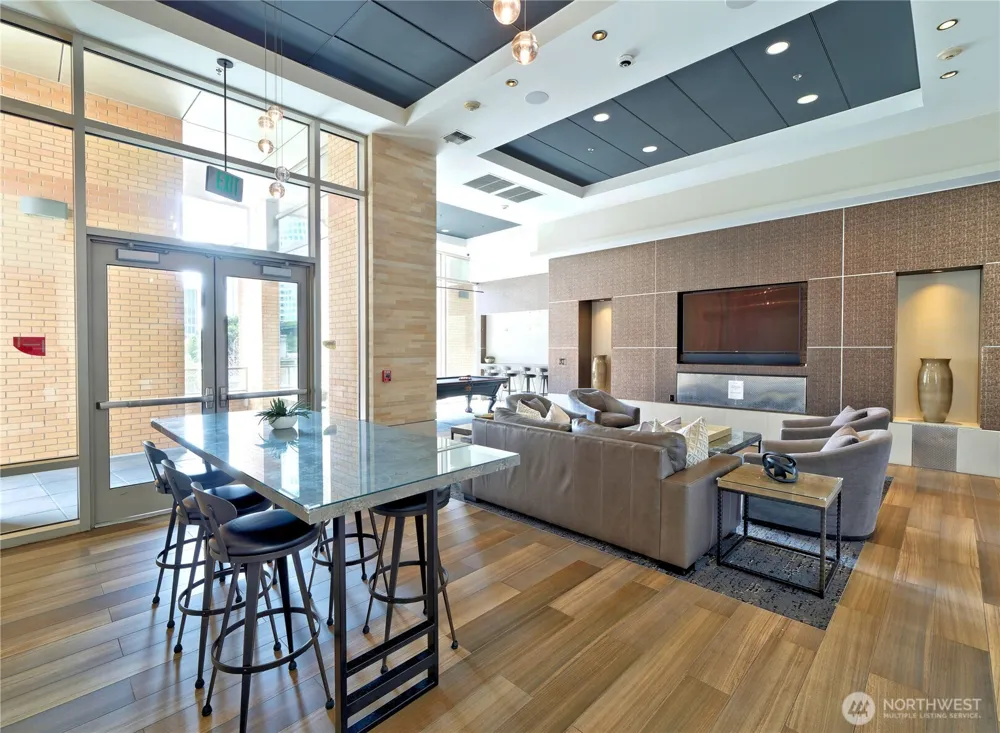 10610 NE 9th Place #605 Bellevue, WA 98004