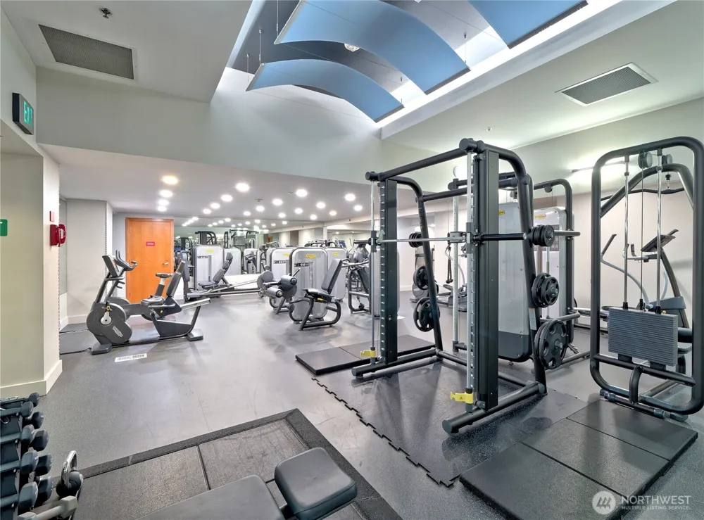10610 NE 9th Place #605 Bellevue, WA 98004