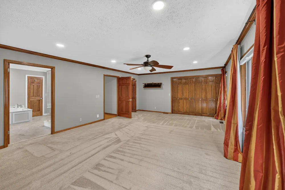 8100 Charlotte Pike Nashville, TN 37221