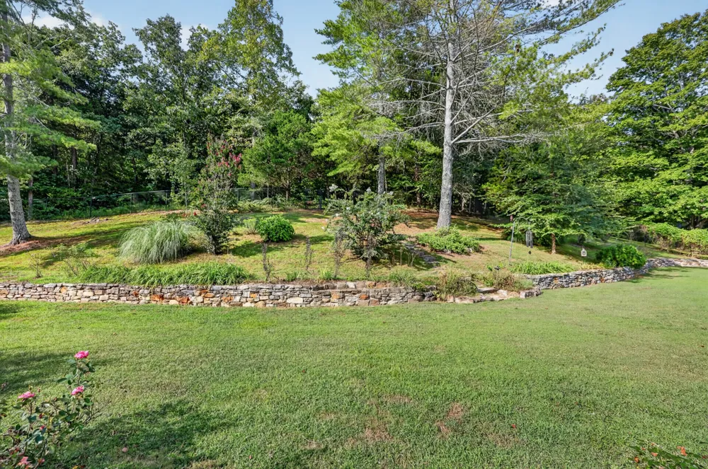 8100 Charlotte Pike Nashville, TN 37221