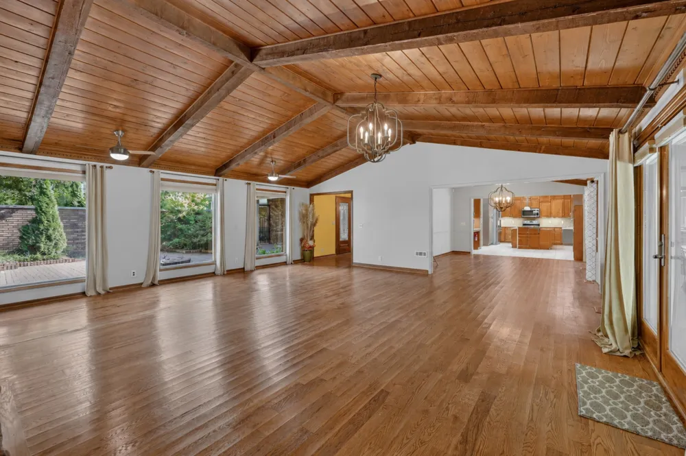 8100 Charlotte Pike Nashville, TN 37221