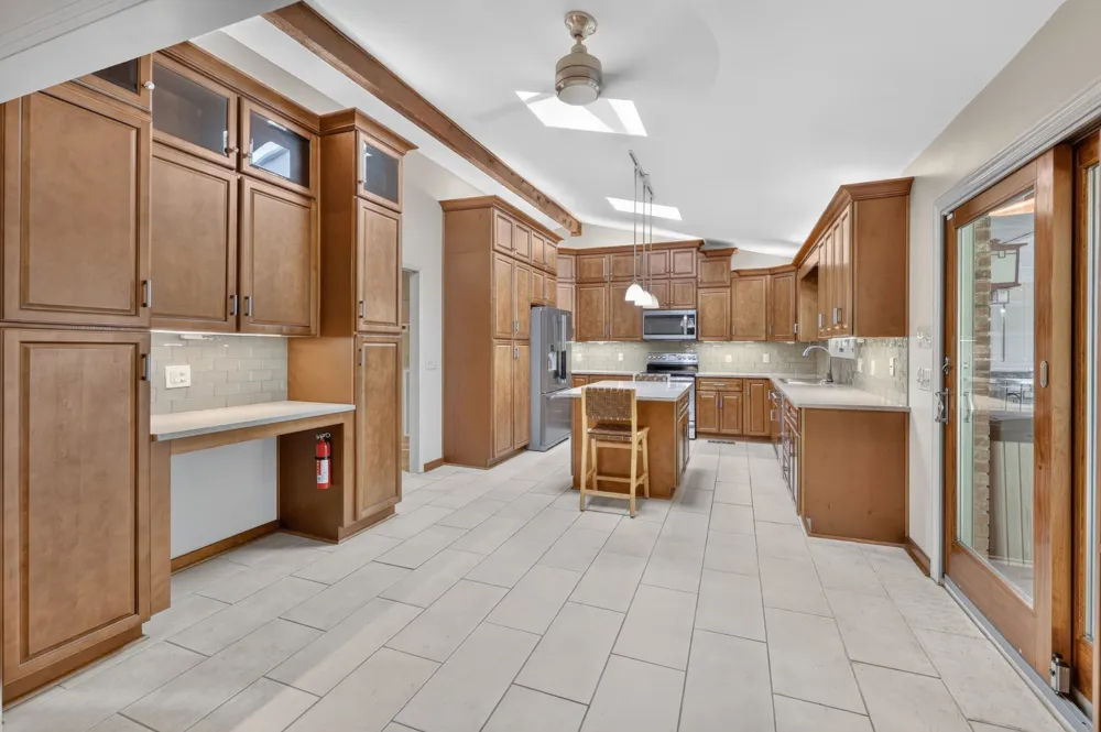 8100 Charlotte Pike Nashville, TN 37221
