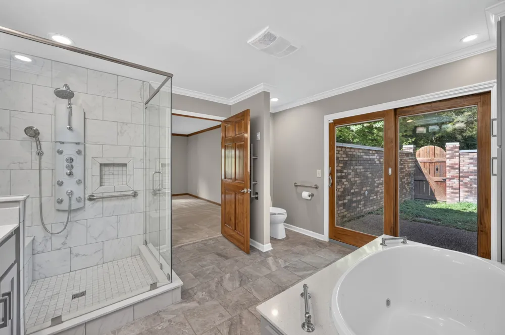 8100 Charlotte Pike Nashville, TN 37221