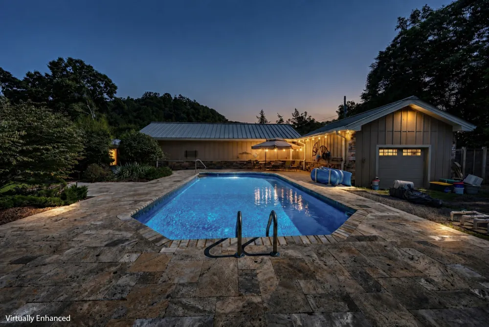 8100 Charlotte Pike Nashville, TN 37221