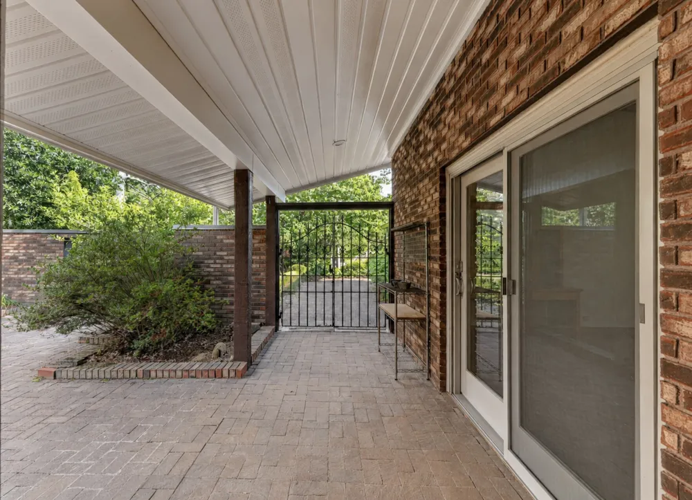 8100 Charlotte Pike Nashville, TN 37221