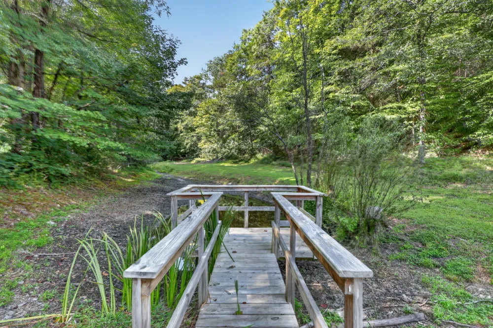 8100 Charlotte Pike Nashville, TN 37221