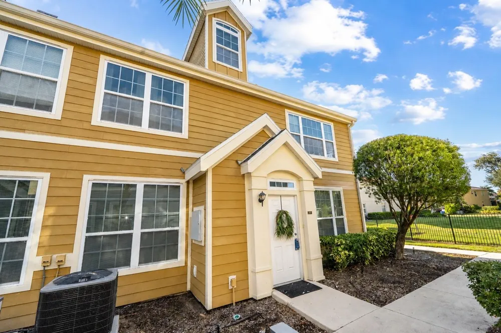 5511 ROSEHILL ROAD #203 Sarasota, FL 34233