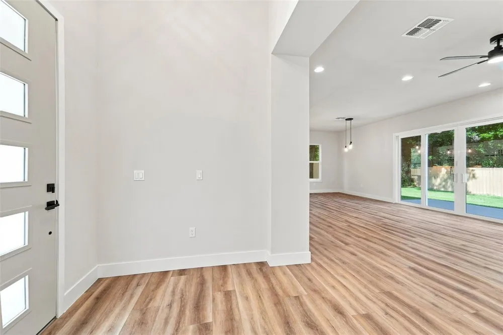 561 THOMPSON ROAD Apopka, FL 32712