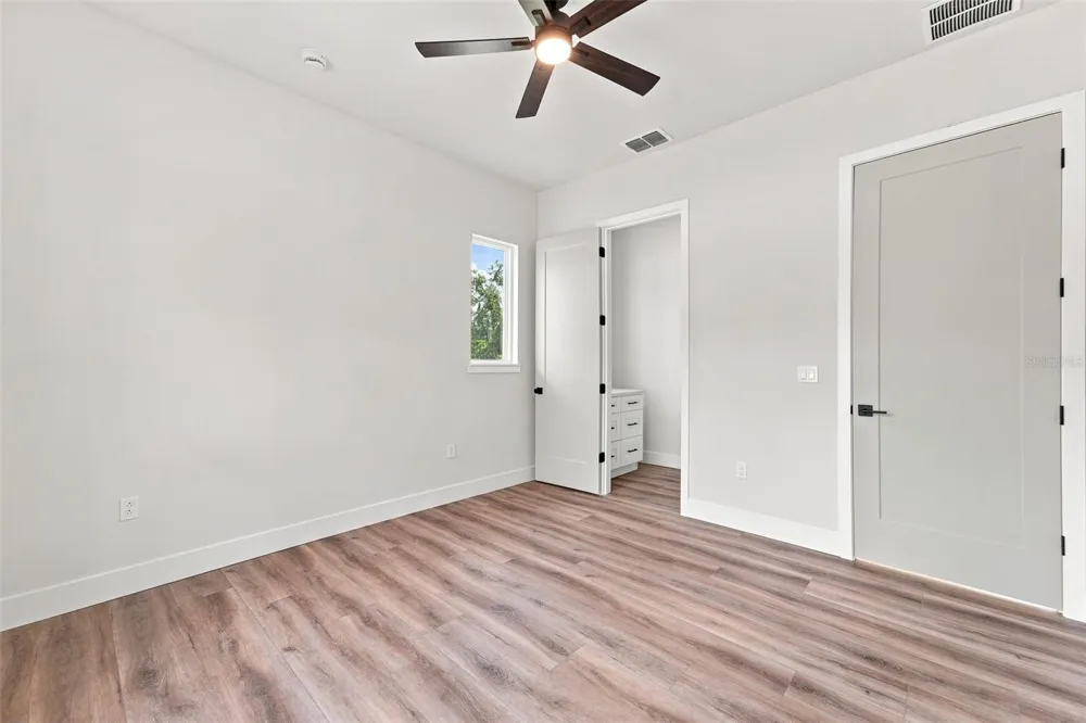 561 THOMPSON ROAD Apopka, FL 32712