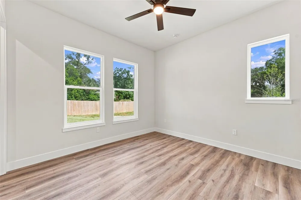 561 THOMPSON ROAD Apopka, FL 32712