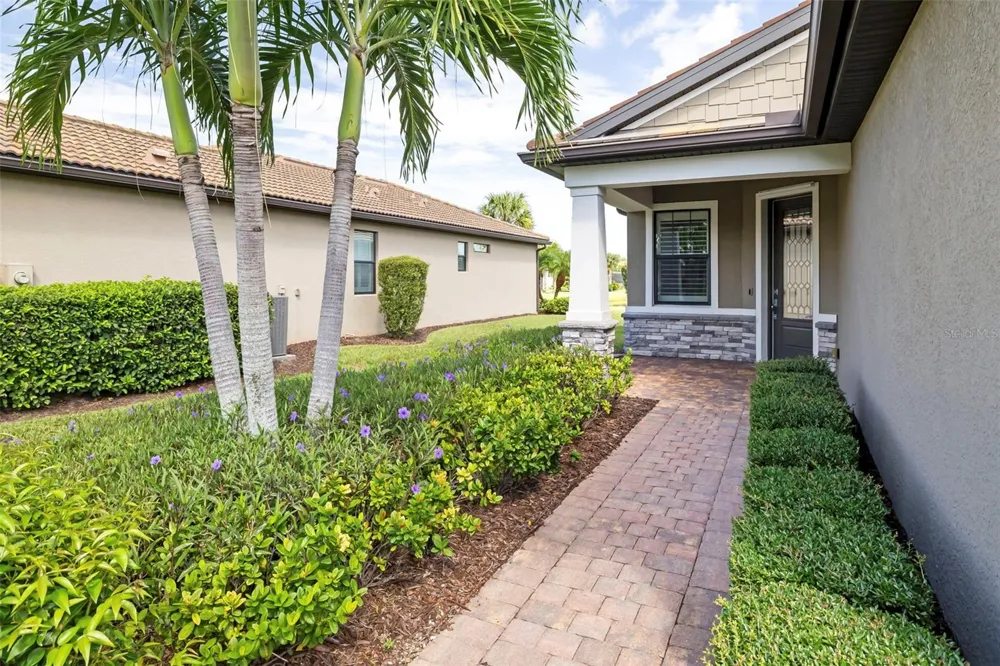 6726 HAVERHILL COURT Bradenton, FL 34202