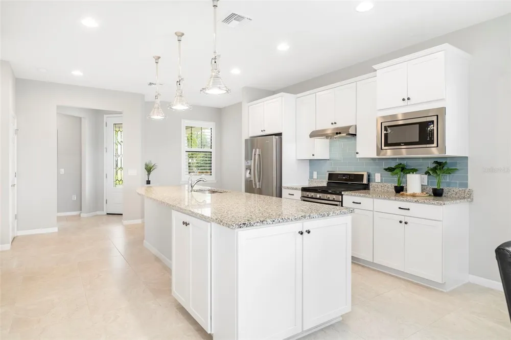 6726 HAVERHILL COURT Bradenton, FL 34202