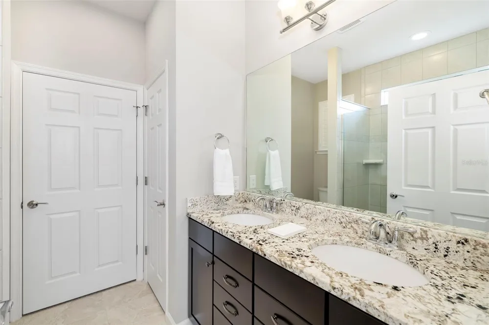6726 HAVERHILL COURT Bradenton, FL 34202