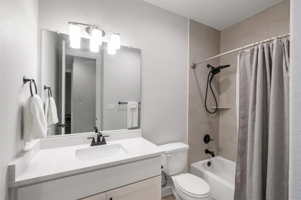 2224 Nightjar Song Drive Leander, TX 78641