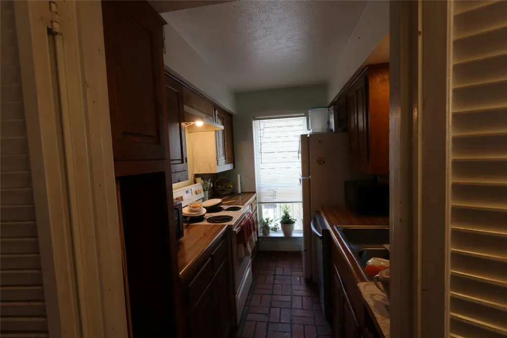900 S Weatherred Drive #900F Richardson, TX 75080