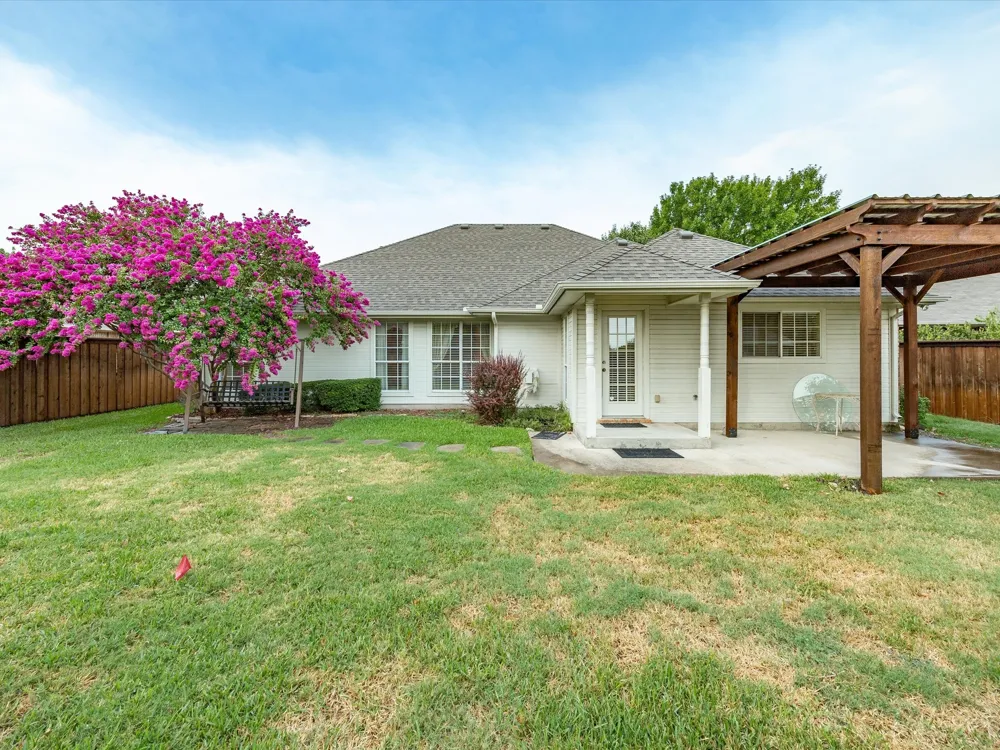 510 Hanover Drive Waxahachie, TX 75165