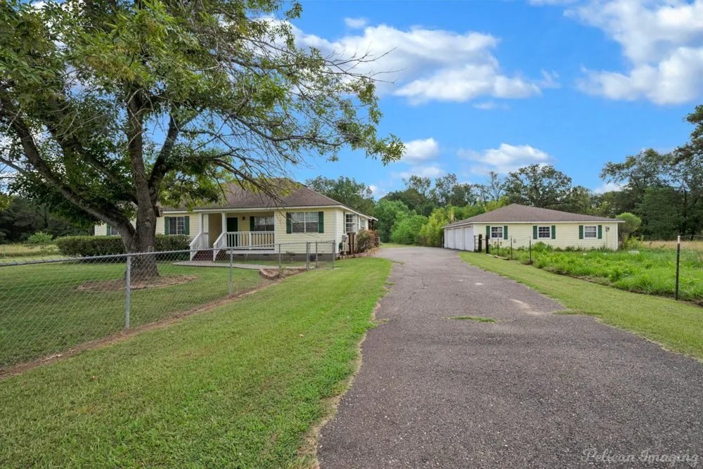 5905 Highway 175 Frierson, LA 71027