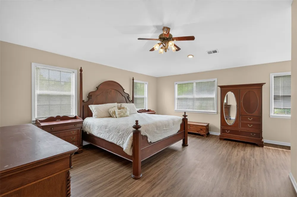 5905 Highway 175 Frierson, LA 71027