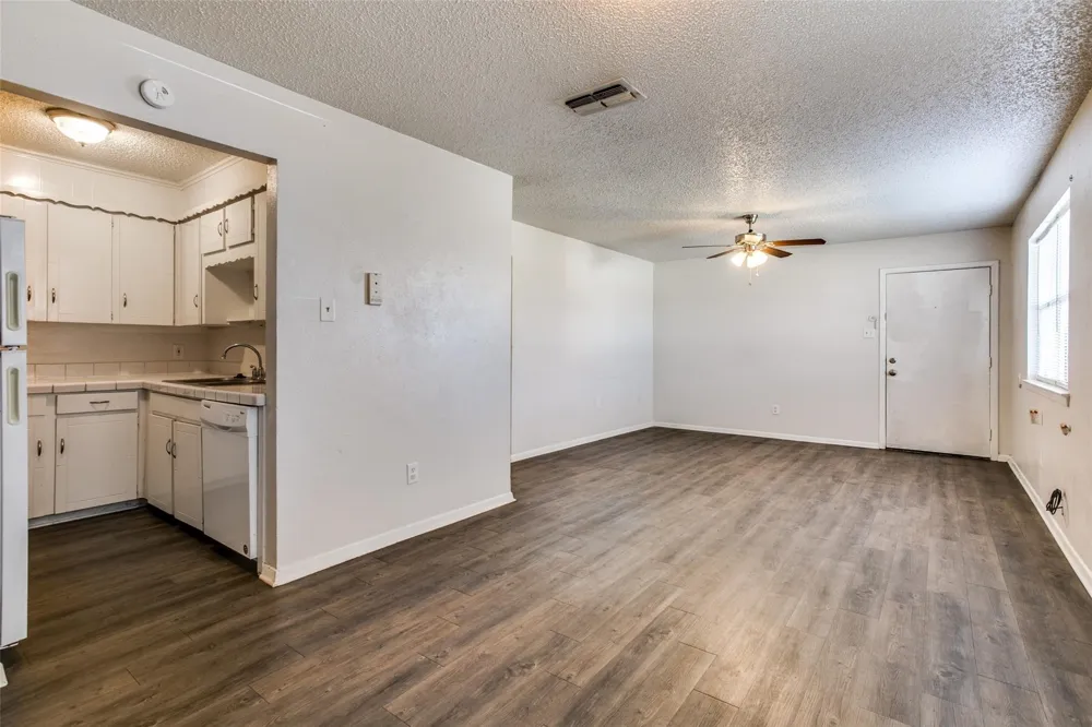 105 Peach Street #B Crowley, TX 76036
