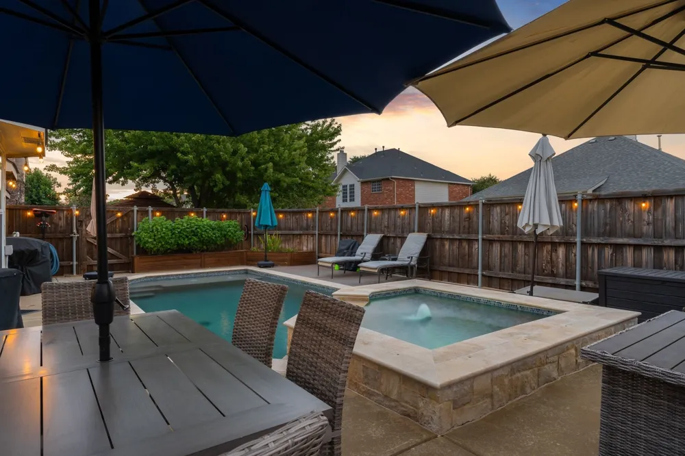 1513 Snow Trail Lewisville, TX 75077