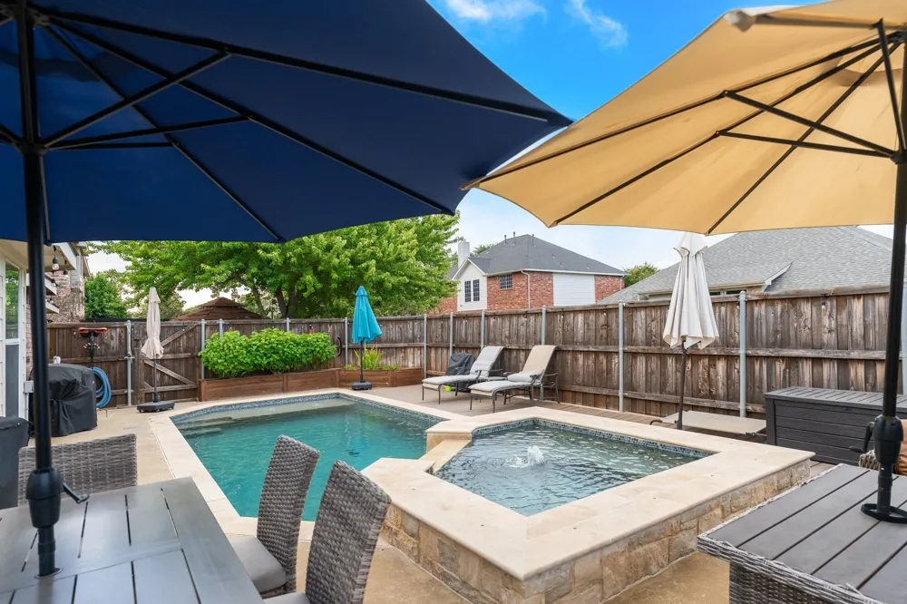 1513 Snow Trail Lewisville, TX 75077