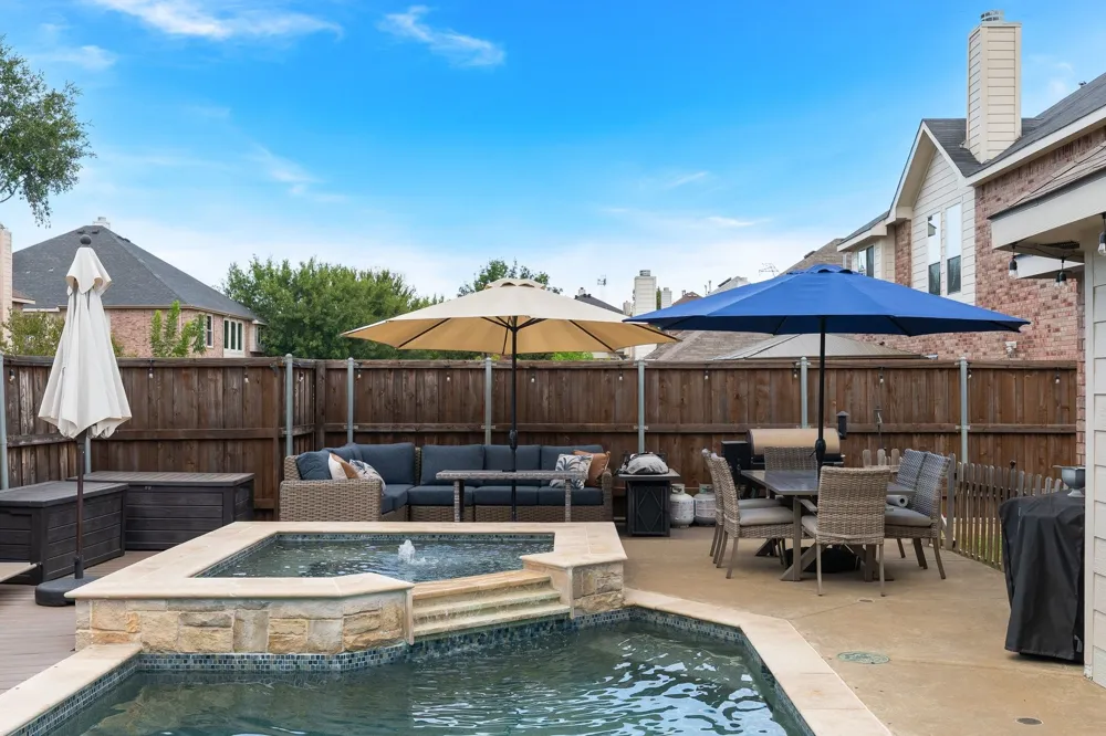 1513 Snow Trail Lewisville, TX 75077