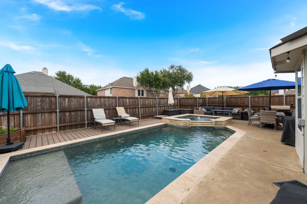 1513 Snow Trail Lewisville, TX 75077