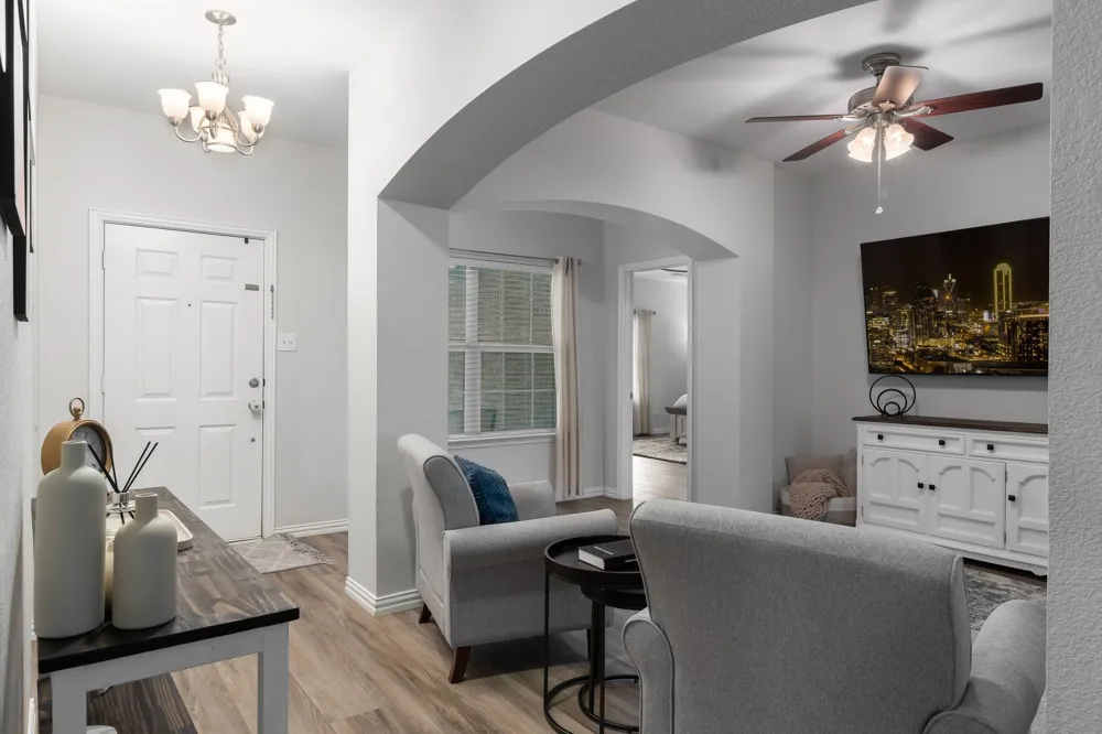 1513 Snow Trail Lewisville, TX 75077