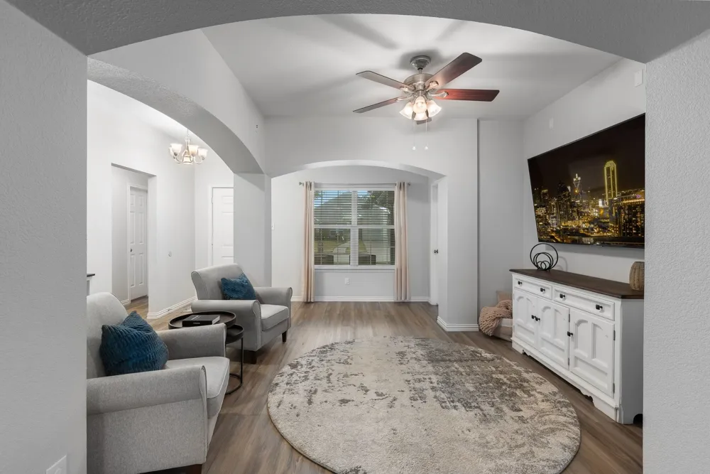 1513 Snow Trail Lewisville, TX 75077