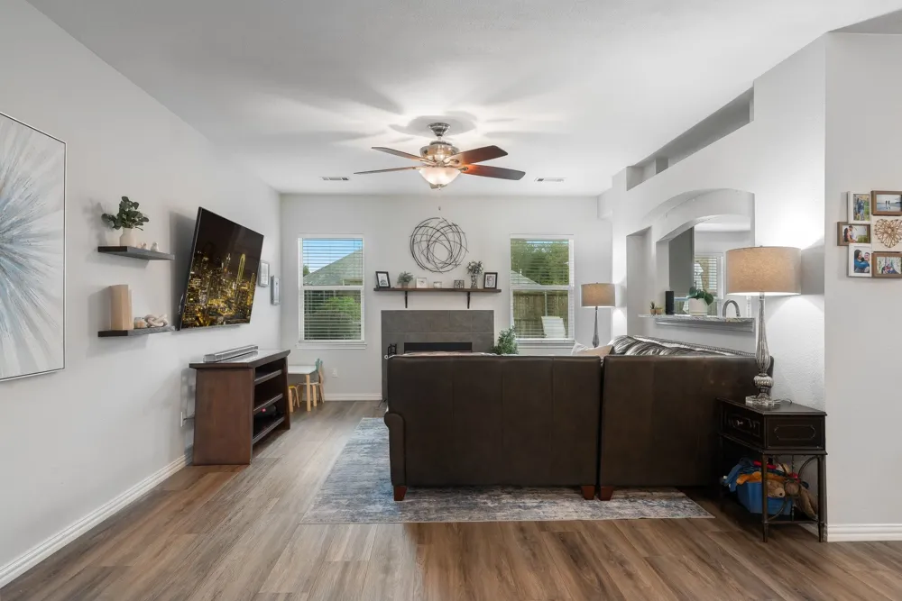 1513 Snow Trail Lewisville, TX 75077