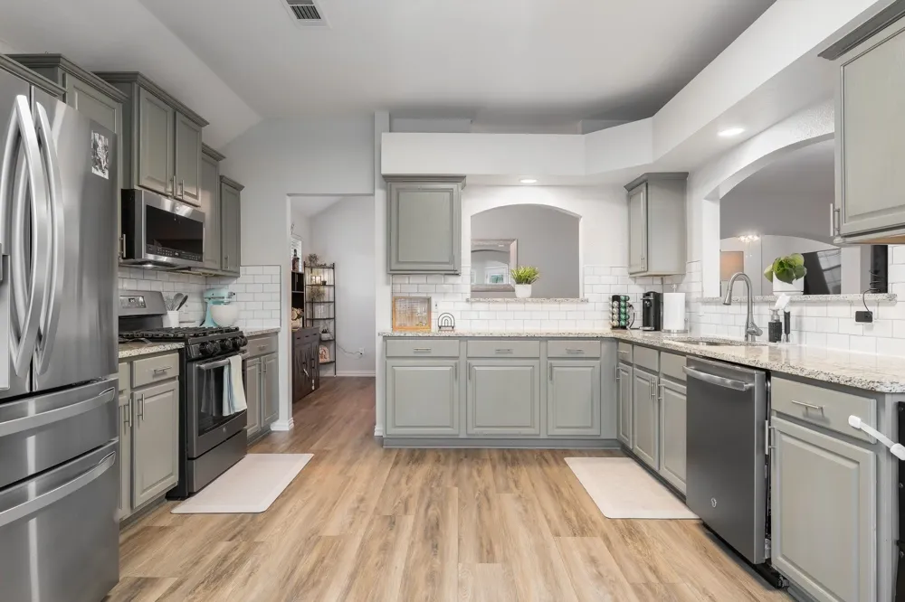 1513 Snow Trail Lewisville, TX 75077