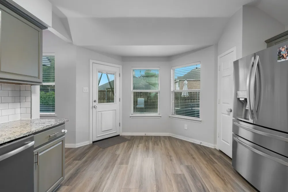 1513 Snow Trail Lewisville, TX 75077
