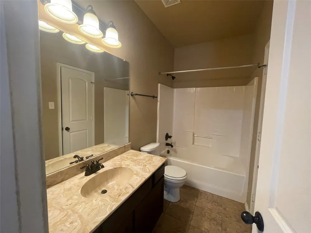 1432 Ravenwood Drive Mansfield, TX 76063